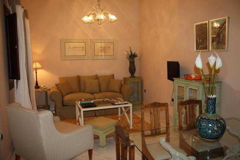 Singular Corral De San Jose Apartment Seville Room photo